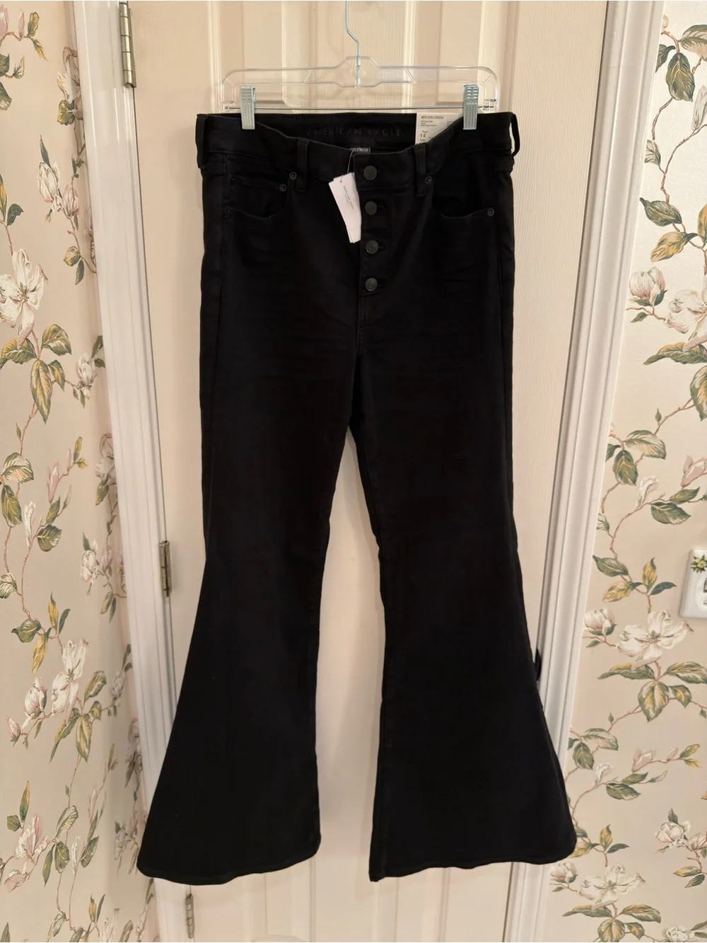 American Eagle Outfitters Black High-Rise Festival Flare Next Level Stretch Jean